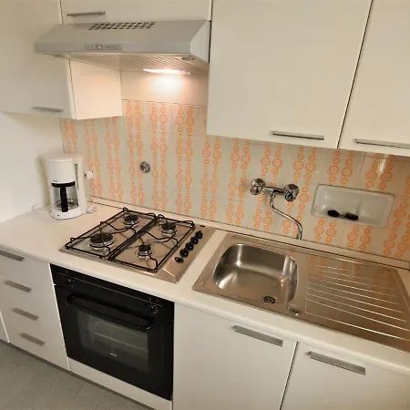 Locazione Turistica Laura-4 * Crone