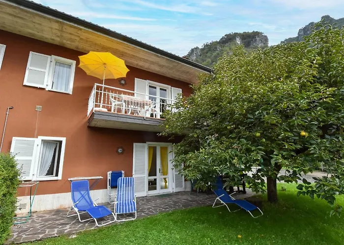 Laura-4 By Interhome Appartement Crone